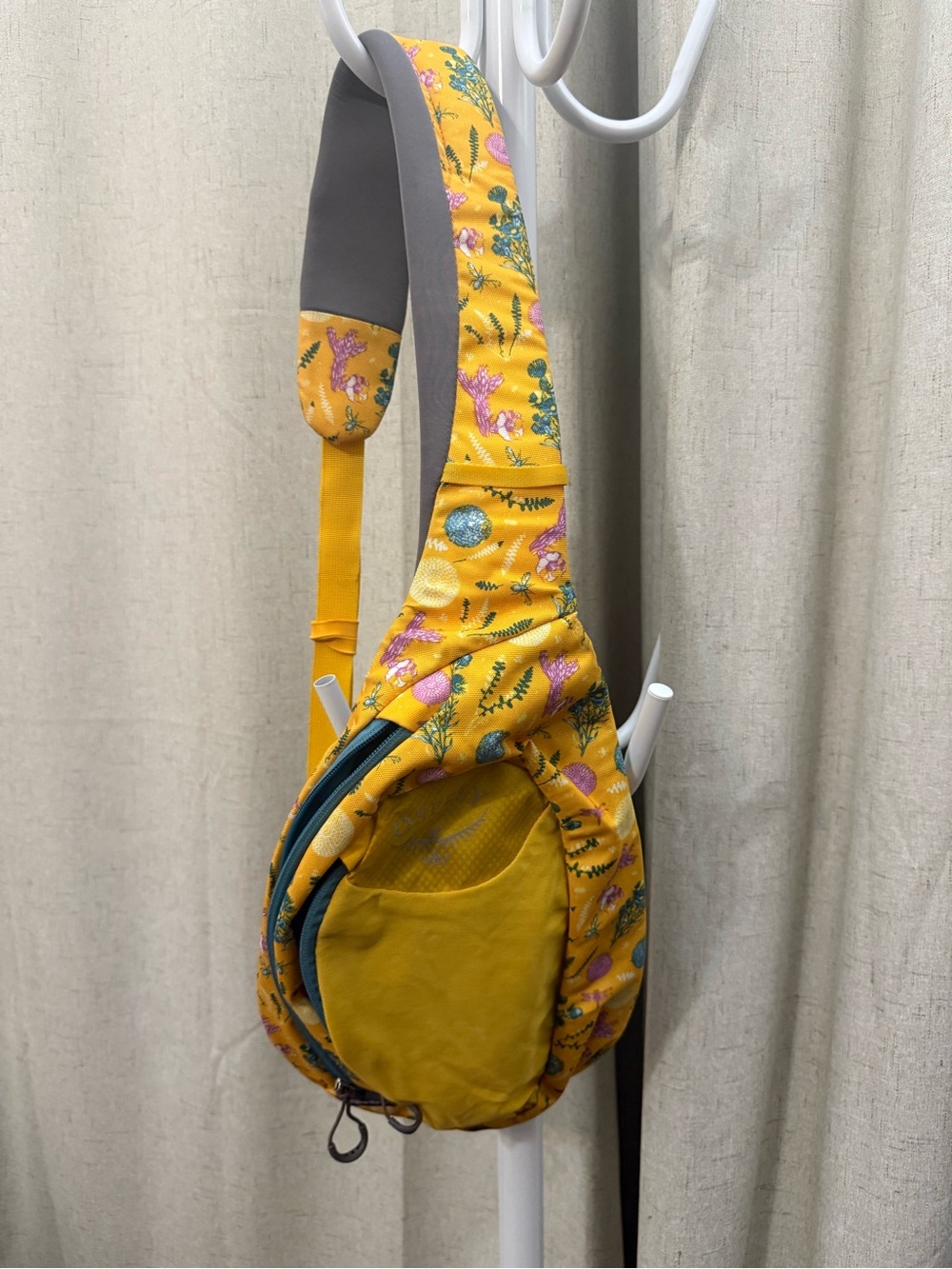 Osprey Unisex Daylite Crossbody Sling Shoulder Bag Yellow Southwest Patterned